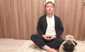 「マインドフルネス」で新たな幸せを見つける瞑想の旅へ
